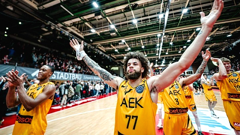 Η ΑΕΚ προκρίνεται στους «8» του Basketball Champions League με εντυπωσιακή ανατροπή