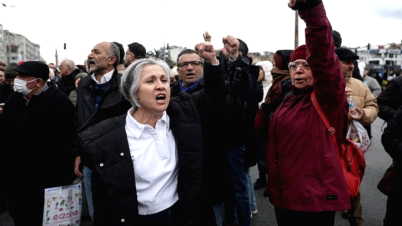 Τουρκία: Διαδηλώσεις κατά της σύλληψης του Ιμάμογλου εν μέσω πολιτικής αναταραχής