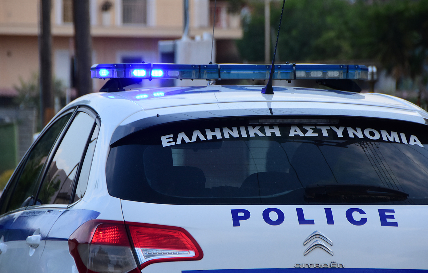 Σοβαρά επεισόδια μεταξύ οπαδών ΑΕΚ και ΠΑΟΚ στην Εθνική οδό