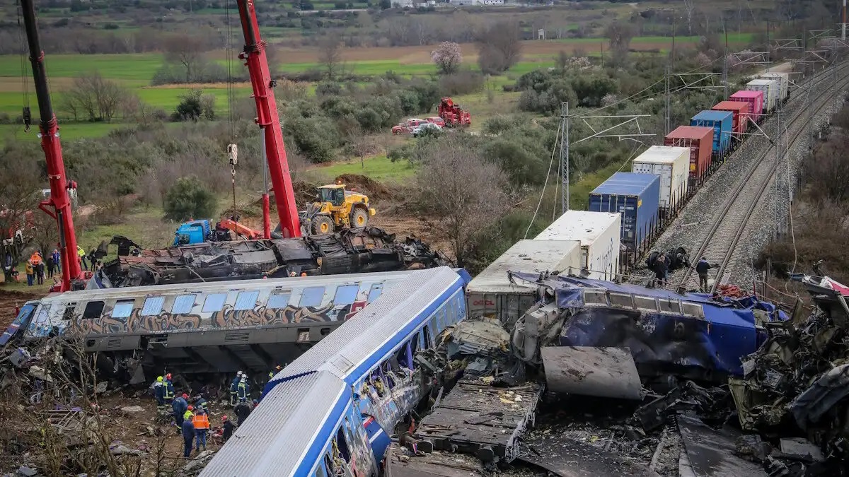 Τέμπη: Απουσία επαρκούς φωτογράφησης του χώρου πριν την απομάκρυνση των συντριμμιών – Νέα αποκαλύψη