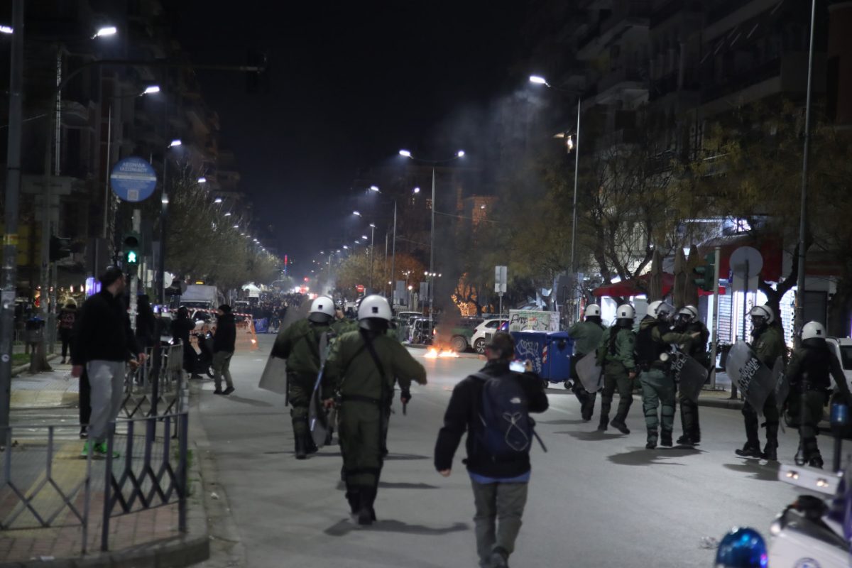 Μαζικές προσαγωγές μετά το νέο συλλαλητήριο για τα Τέμπη στη Θεσσαλονίκη