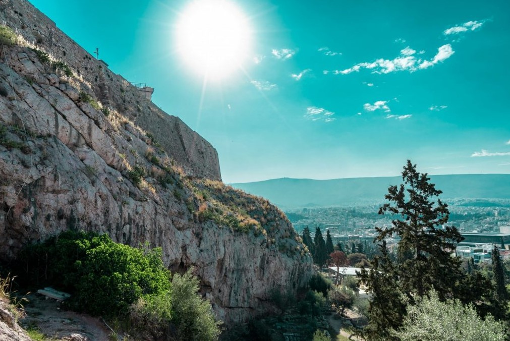 Ανοιξιάτικος καιρός την Κυριακή με περιορισμένες νεφώσεις και θερμοκρασίες έως 20°C