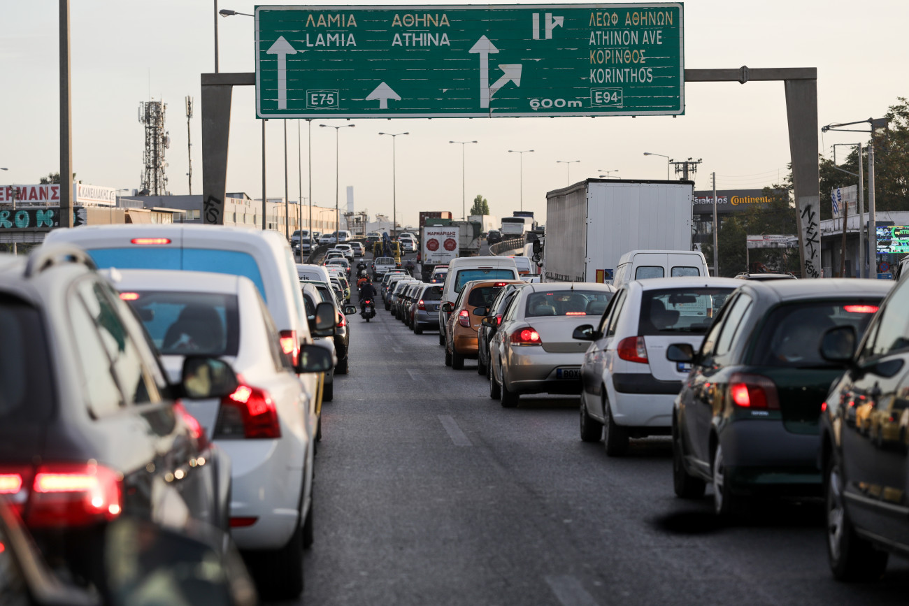 Σημαντικές καθυστερήσεις στην κίνηση του Κηφισού και της Αττικής Οδού