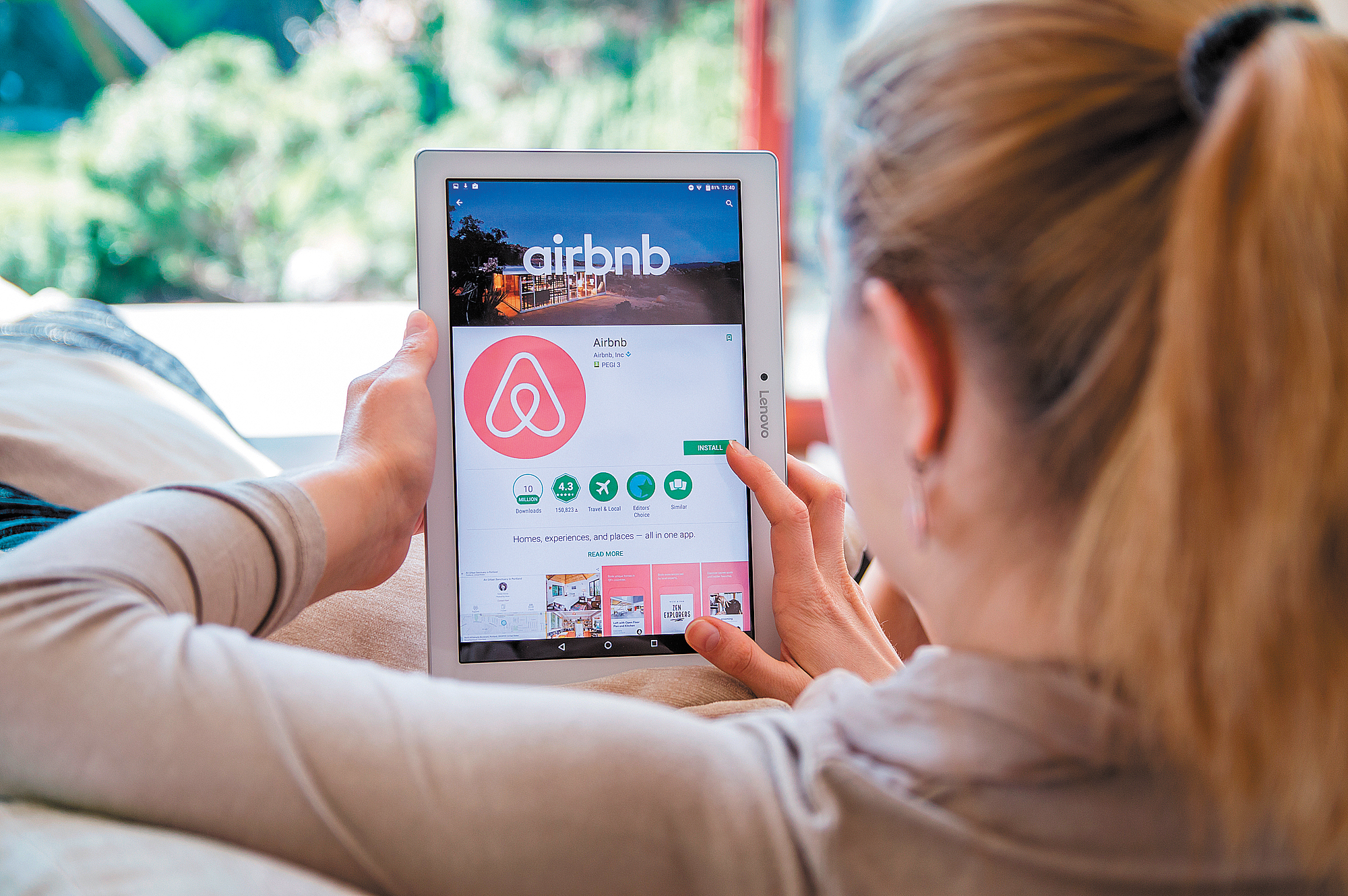 Airbnb: Τάσεις και ζήτηση για το Πάσχα στην ελληνική πρωτεύουσα