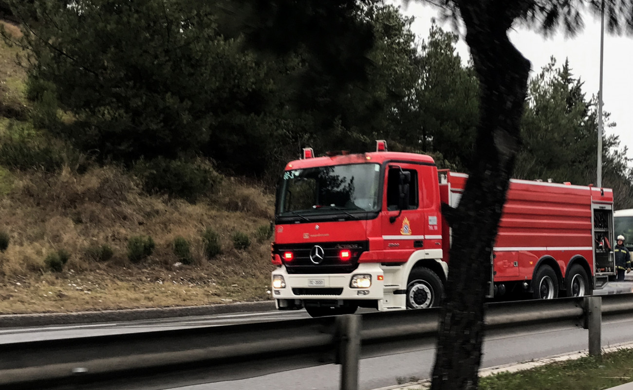 Φωτιά σε λεωφορείο εν κινήσει στη Θεσσαλονίκη