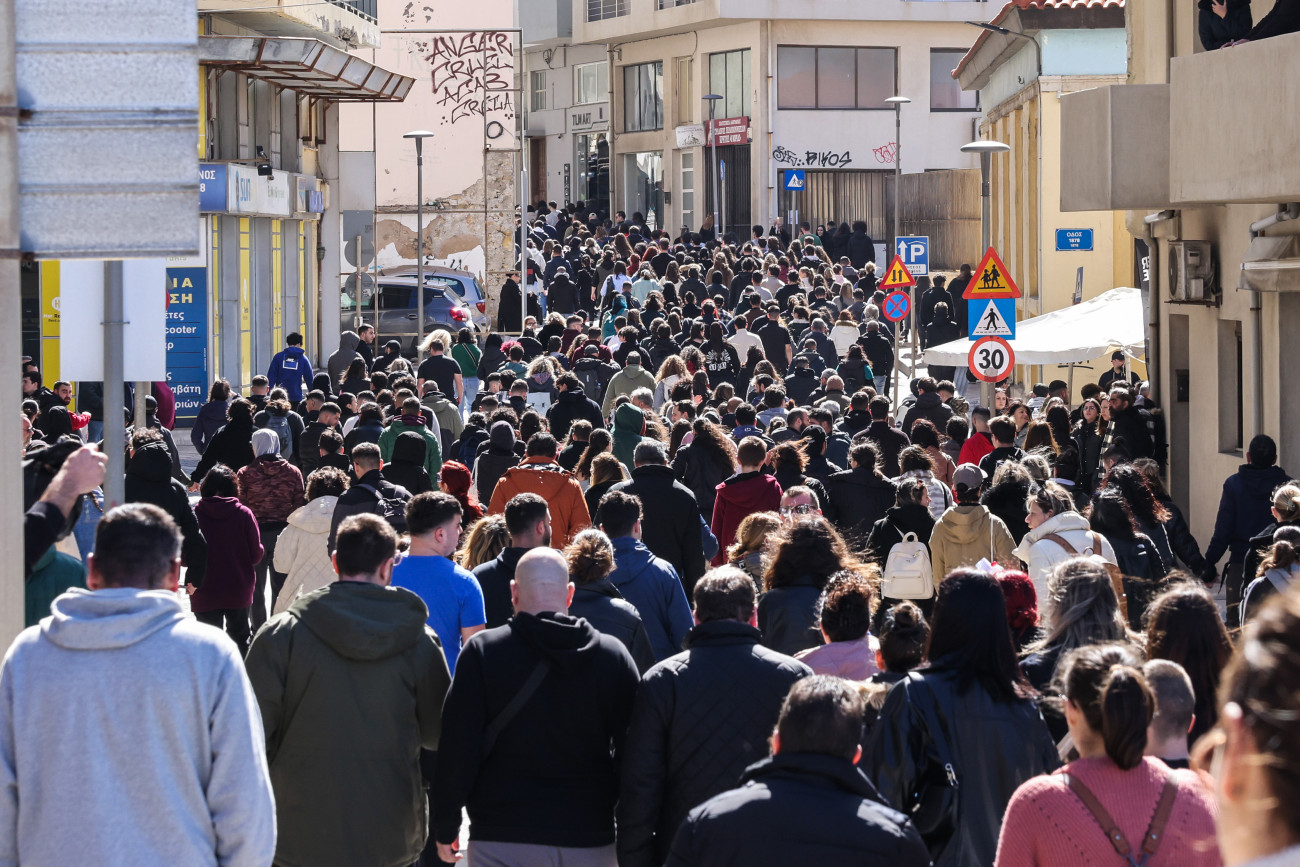 Απεργιακές κινητοποιήσεις: Ζεσταίνουν τις μηχανές ενόψει της 9ης Απριλίου