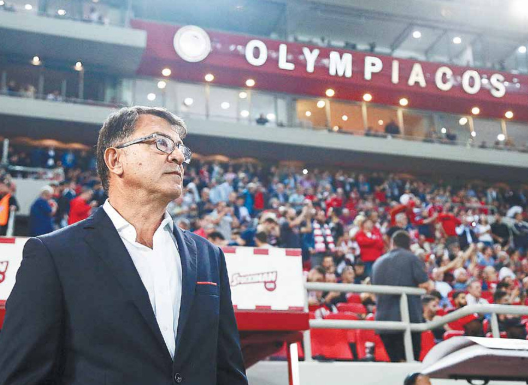 Τάκης Λεμονής: Ένας διαρκής θρύλος του ελληνικού ποδοσφαίρου