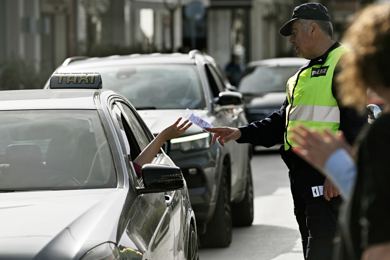 Αττική: Μειωμένη η έξοδος για το φετινό Πάσχα, σχεδόν μισό εκατομμύριο οχήματα αναχώρησαν