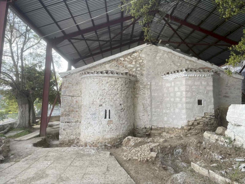 Ξεκίνησαν οι εργασίες αποκατάστασης του ναού της Παναγίτσας στα Βίλια